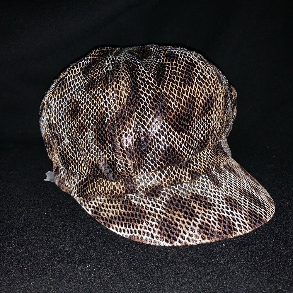 Youth Girls Faux Snakeskin Newsboy Cap One Size
